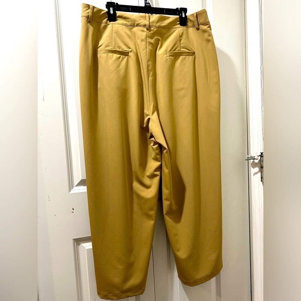 BloomChic Plus Size XL Tan Chinos Relaxed Wide-Leg us14-16 - Picture 2 of 4
